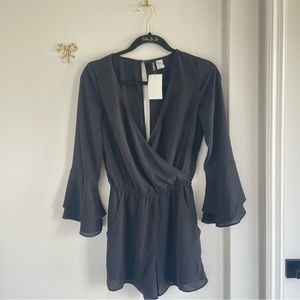 H&M Ruffle Bell Sleeve Romper NWT 4 XS